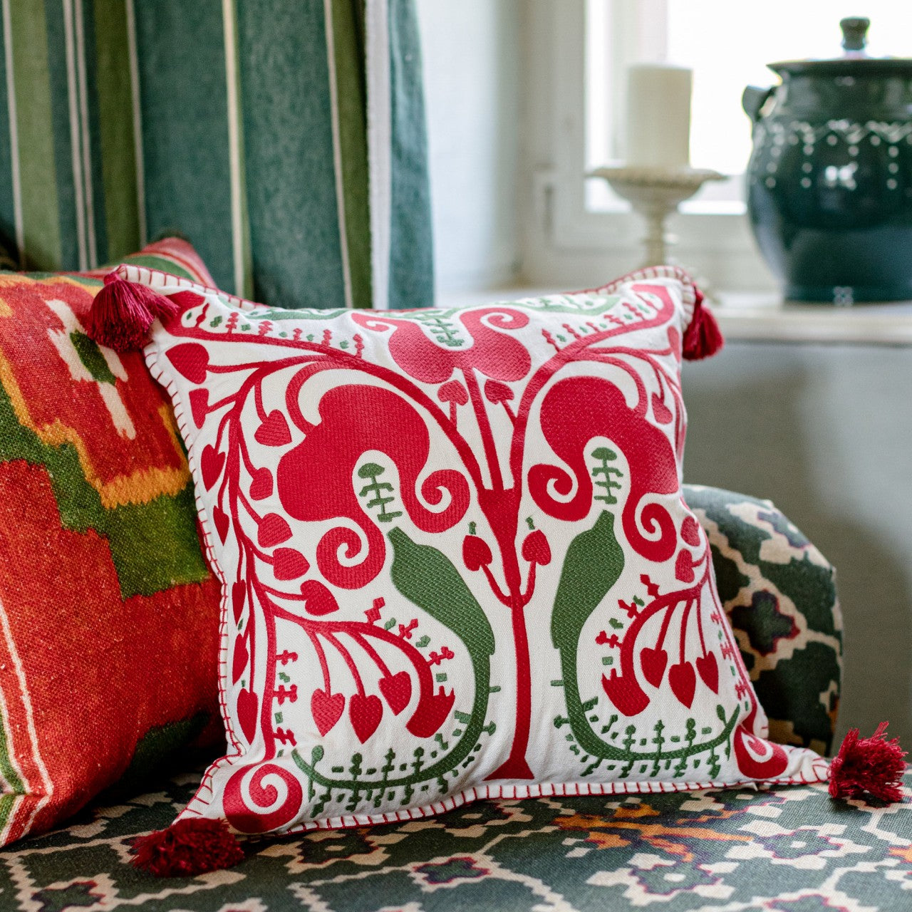 TRANSYLVANIAN SUZANI Linen Embroidered Cushion_Cushions_Mindthegap