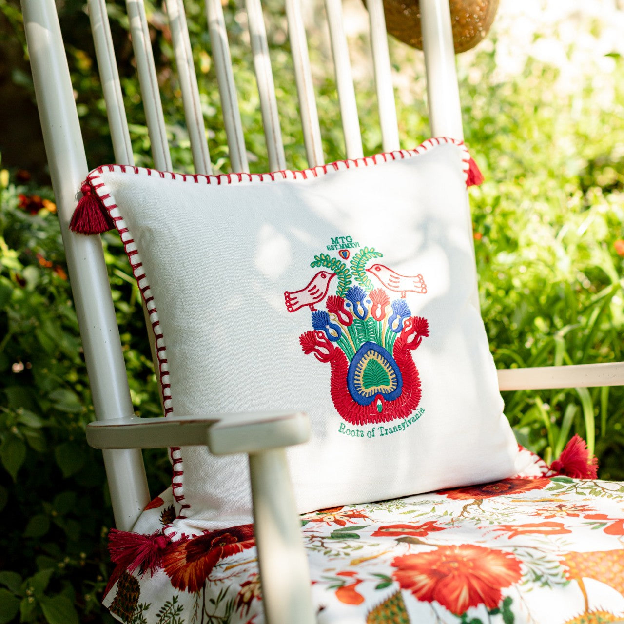 ROOTS OF TRANSYLVANIA Linen Embroidered Cushion_Cushions_Mindthegap