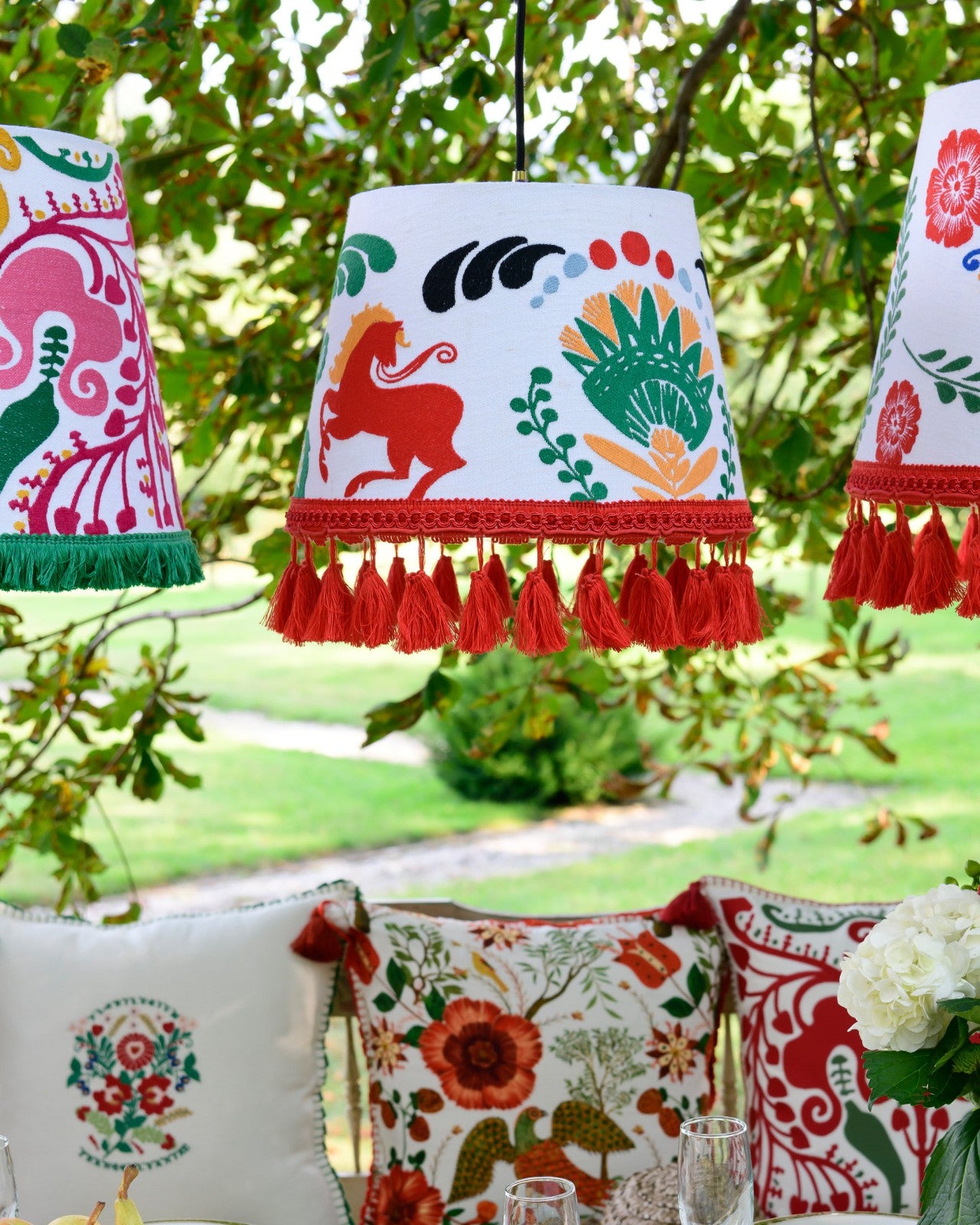 HORSE PARADE Embroidered Pendant Lamp_Lighting_Mindthegap