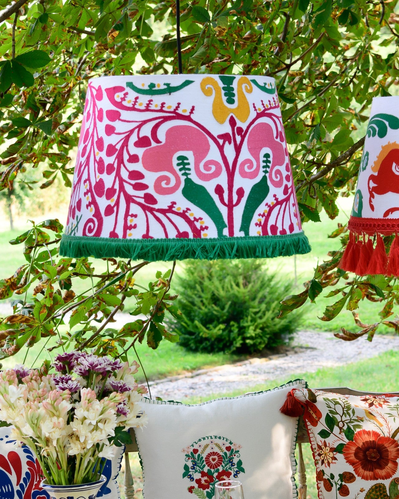 HUNGARIAN EMBROIDERY Embroidered Pendant Lamp_Lighting_Mindthegap