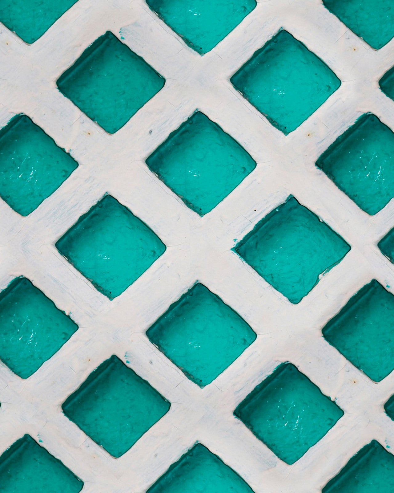 CONCRETE PATCH Turquoise Wallpaper_Wallpaper_Mindthegap